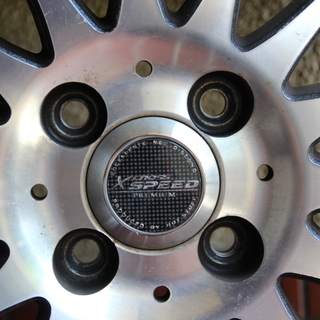 格安！！値段を下げました！タイヤをオシャレに変身しませんか？アルミホイール付きタイヤ４本　ほぼタダ同然！？　（希望により、指定場所にてその場で取り付けます）の画像