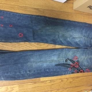 ワールドジーンズ花柄