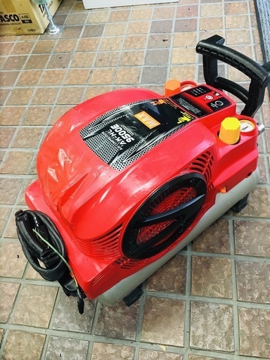 動作良好！ MAX マックス AK-HL9500E 常高圧エアコンプレッサ エアー満充填4分19秒！ 2400020023207【リライズ市川行徳店】【店頭取引限定】【中古】