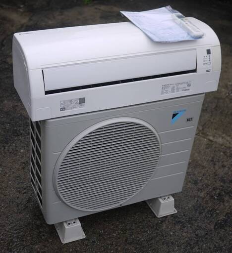 美品 ダイキン ルームエアコン S28TTES-W 2.8kw 主に10畳 風ないス運転 おやすみ運転 Eシリーズ 16年製