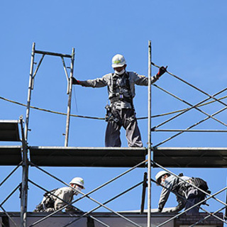 家族を養うための転職＝鳶職人！働きやすさがうちの離職の低さです【未経験で月収30万円】※社員寮完備！の画像