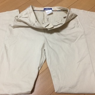 大セール中！Burberry Blue labelパンツの画像