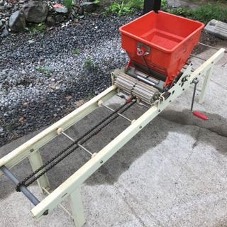 みのる式？　もみまき機