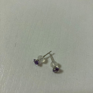 ピアス アメジスト色 薄紫色