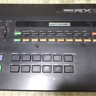 ヤマハ　シーケンサー　ドラムマシン　RX15