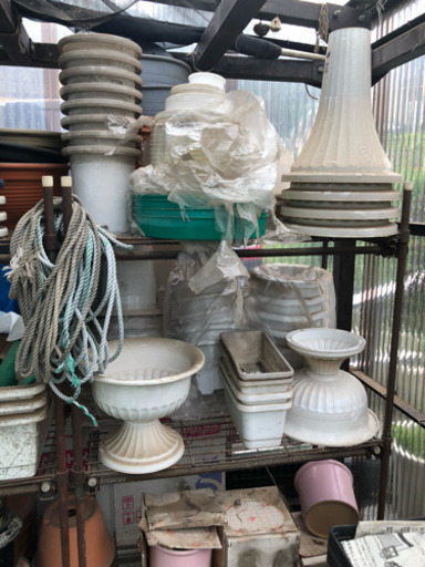 植木鉢類いろいろ店舗未使用品お得です。