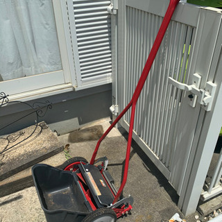 バロネス 手動式芝刈り機の画像