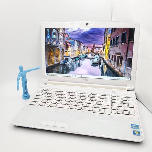 富士通  Corei7 メモリ8GB SSD512GB ノートパソコン