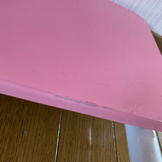 パソコンデスクの画像