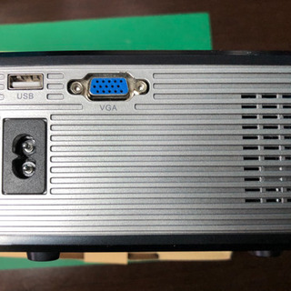 【終了】スクリーン付き！LEDプロジェクター＋ニトリ遮光ロールスクリーン＋HDMI5mセットの画像