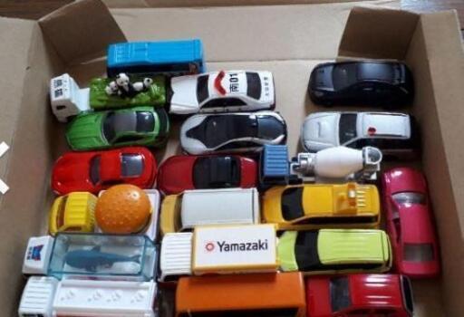 トミカ20台