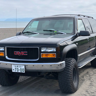 シボレー99サバーバン　アメ車の画像