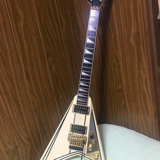 ランディV  Jackson Stars Limited RR-TN02(Ivory w/PinBlack) ギター