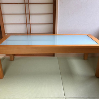 リビングテーブルの画像