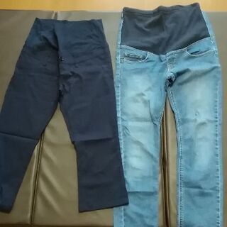 マタニティ用のボトムス、レギンス、授乳できるシャツ