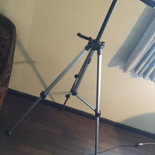 カメラ三脚　アルミ製　軽いの画像