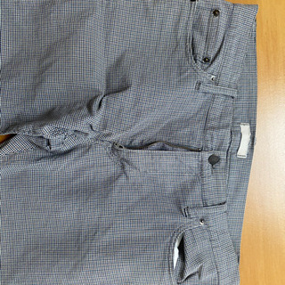 引取可能なかた　差し上げます　UNIQLO ユニクロ　柄スラックス　の画像