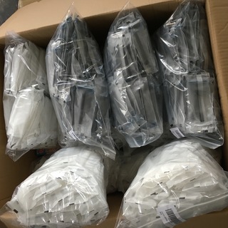 【超駅近、週３～４回勤務可!】国内外へネット通販商品の出荷作業 室内で・送り状作成・検品・シール貼り・梱包するお仕事の画像