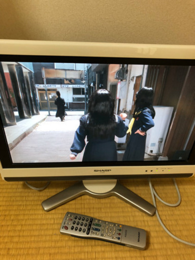 [値下げ交渉受け付けます]8/23まで　液晶カラーテレビ　SHARP AQUOS 20インチ