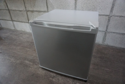 32L 1ドア 冷凍庫 (直冷式) シルバー