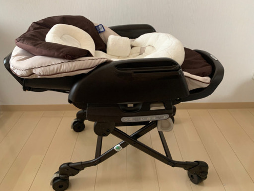 【美品】コンビ ネムリラ 電動オートスウィング