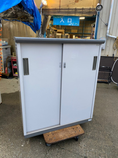 やっぱりイナバ！鍵付き！イナバ物置 配送可能です。設置しやすいコンパクトタイプ！