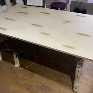 あげます！！アンティーク調ダイニングテーブル