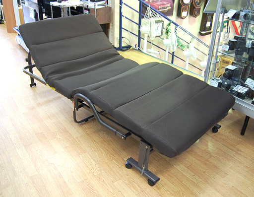 訳アリ ニトリ 折り畳みベッド シングル 幅96×長さ213×高さ42cm ブラウン系 メッシュ ベット 折りたたみ 折畳み NITORI☆ PayPay(ペイペイ)決済可能 ☆ 札幌市 清田区 平岡