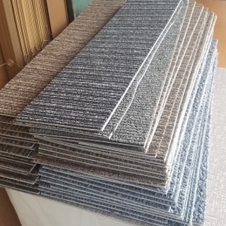 ￥１０～￥３０　２０ｃｍ～３０ｃｍ前後のカーペット