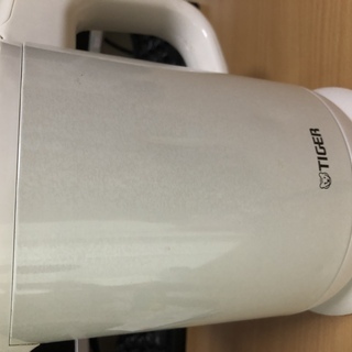 タイガー 電気ケトル 800ml 蒸気レス わく子 サッと沸く ...