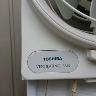 TOSHIBA窓用換気扇の画像