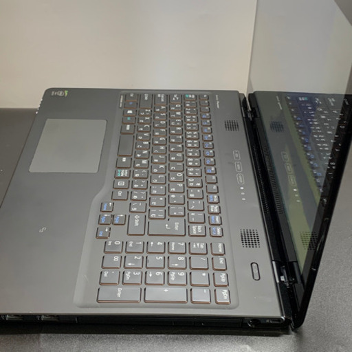 美品・黒のラグジュアリーマシン/4コアi7/メモリ8G/SSD512G/オフィス2019認証済で即使用可