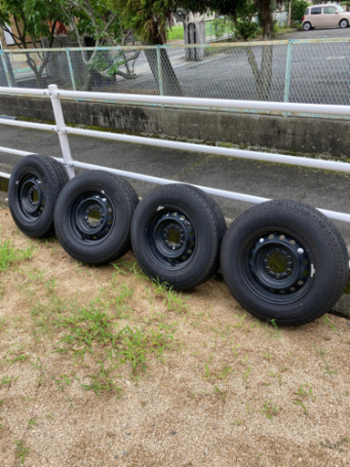 ハイエース　新車外し　純正ホイールタイヤセット