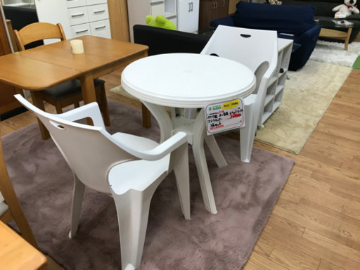 【リサイクルサービス八光　田上店　配達・設置OK】不二貿易 PC ラウンドテーブル アンジェロ ホワイト　3点セット