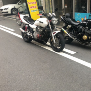 XJR400
