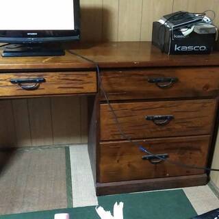 木製机　＊＊　５千円＊＊社長机売ります