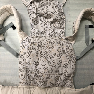 【中古】エルゴ抱っこ紐☆ホワイト+新生児用インサートの画像