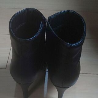 使う方に無理でお譲りします。ショートブーツ(女性用)の画像