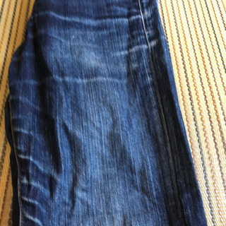 UNIQLOのGパンの画像
