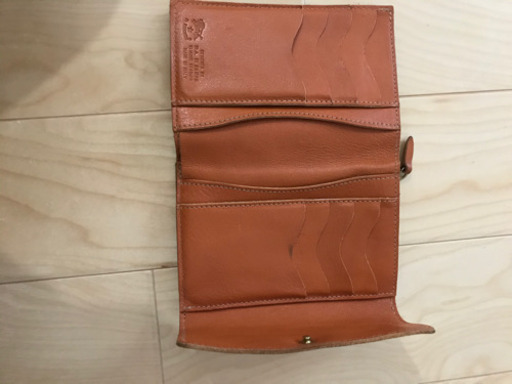 イルビゾンテ　ハーフラップ　二つ折り財布　ヤキヌメ