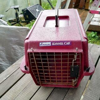 ねこ用のペットゲージ