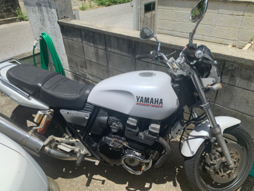 ヤマハ XJR400