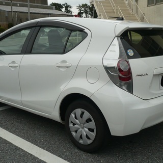 ★美車★２６年式★１オーナー車★アクア★ハイブリッド★ETC★キーレスキー★車検３年７月の画像