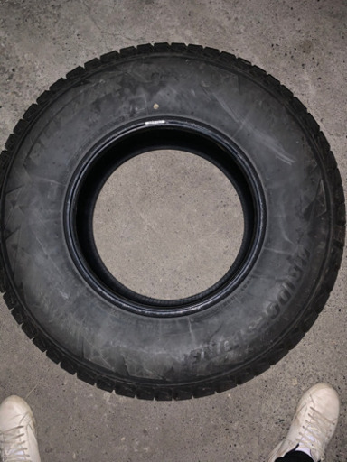 9月末に処分します　ブリザック　DM V-2  275/70R/16 ランドクルーザーなどに