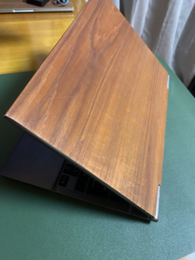 本物の木を貼ったノートパソコン R632/F dynabook