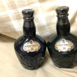 9/3再値下げ✨ロイヤルサルート21年　陶器ミニボトル(50ml)×2の画像