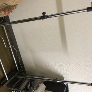 ハンガーラックの画像