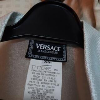 未使用　Versace ノースリーブシャツ　の画像