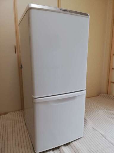 【配達料込】2014年製　冷蔵庫　NR-B146W
