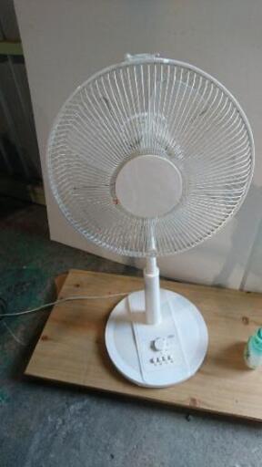 取引中☆シンプル扇風機2016年製☆